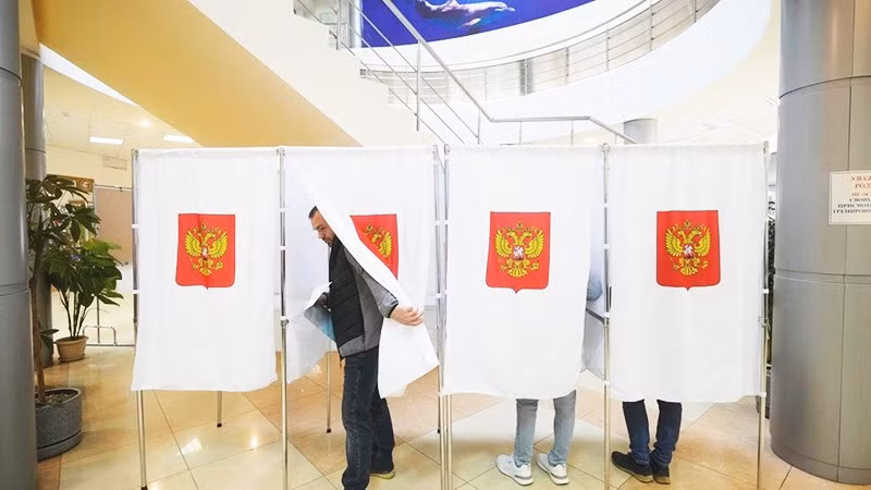 Cử tri Nga đi bỏ phiếu trong Ngày Bầu cử thống nhất. Ảnh: THE MOSCOW TIMES