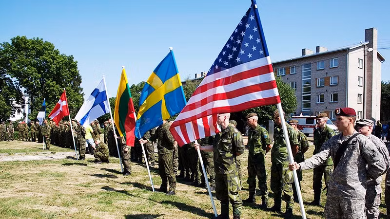 Ukraine có thể nhận được bảo đảm an ninh theo Điều 5 của NATO. Ảnh: GETTY IMAGES