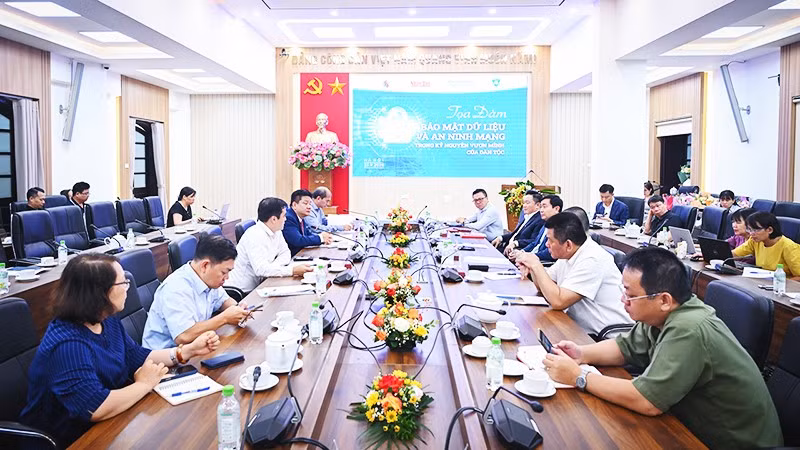 Tọa đàm “Bảo mật dữ liệu và an ninh mạng trong kỷ nguyên vươn mình của dân tộc” do Báo Nhân Dân tổ chức. Ảnh: THÀNH ĐẠT