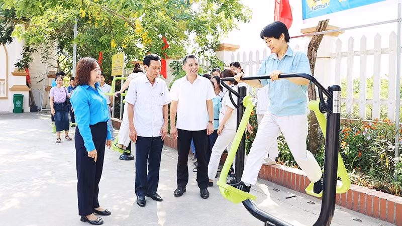 Chăm lo về văn hóa cho người lao động đóng vai trò quan trọng, góp phần làm phong phú đời sống.