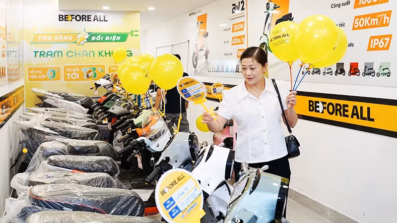 Số doanh nghiệp thành lập mới tăng cho thấy thể chế đang chuyển động theo hướng thuận lợi hơn cho khu vực kinh tế tư nhân. Ảnh: NAM NGUYỄN