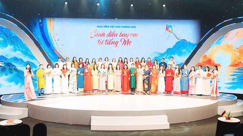 Vinh danh những "sứ giả" tiếng Việt. Ảnh: VB