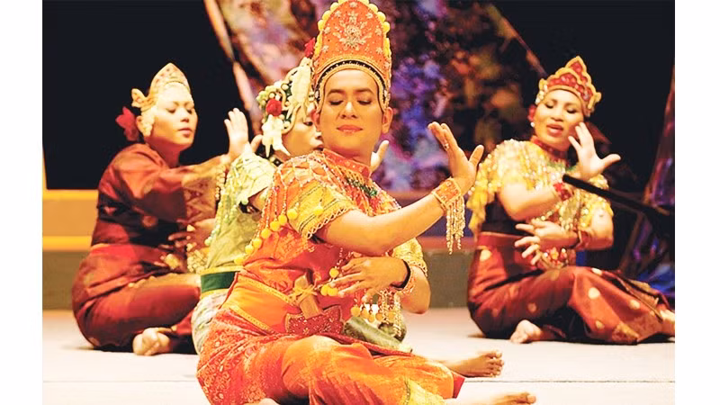 Các nghệ sĩ biểu diễn Mak Yong, Ảnh: MSTAR
