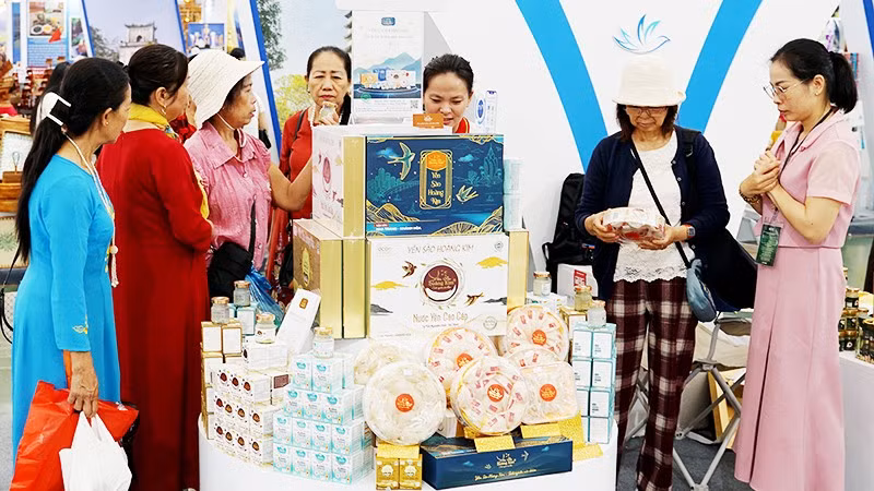 Lượng lớn nông sản thực phẩm của Việt Nam đạt tiêu chuẩn vệ sinh ATTP phù hợp với chứng nhận Halal. Ảnh: NAM HẢI