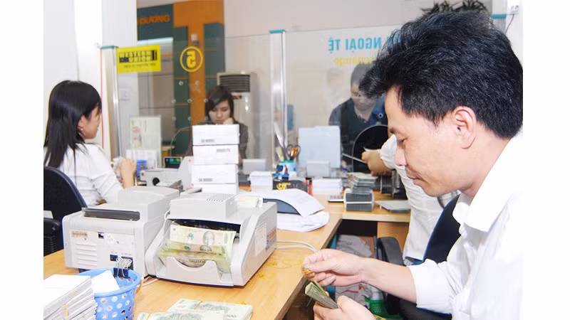 Ngân hàng Nhà nước yêu cầu giảm tiếp lãi suất và siết kiểm soát nợ xấu