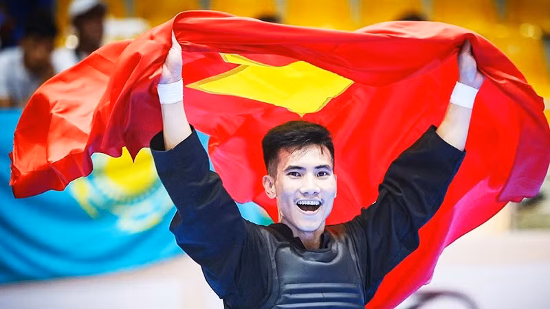 Võ sĩ Vũ Văn Kiên giành Huy chương vàng tại Giải vô địch châu Á 2025.