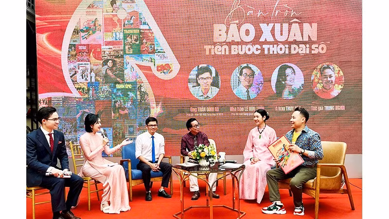Các sự kiện tại triển lãm “Báo xuân tiến bước thời đại số” thu hút sự quan tâm của nhiều người dân và du khách.