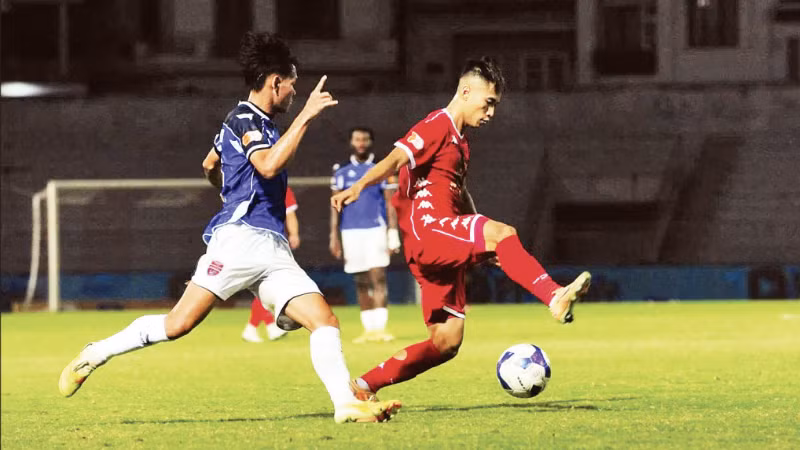 Hải Phòng (áo đỏ) thắng cách biệt Becamex Thành phố Hồ Chí Minh 4-2. (Ảnh: VFF)