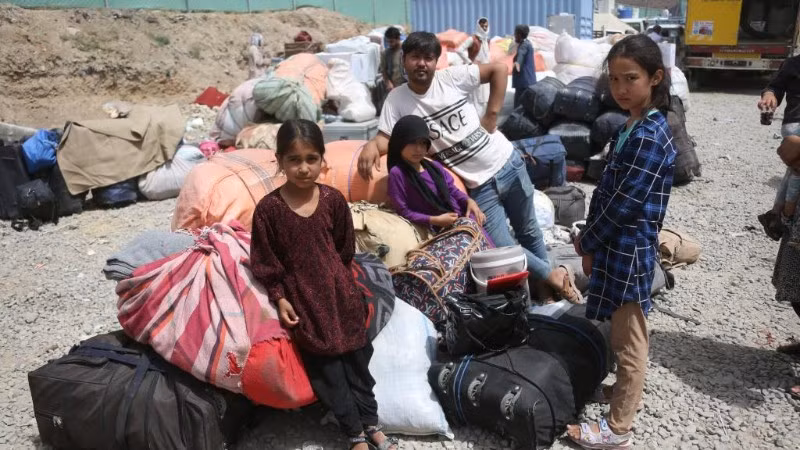 Những người tị nạn Afghanistan mới đến định cư tại một trại tạm thời ở Kabul, Afghanistan, ngày 29/6/2025. (Ảnh: TÂN HOA XÃ)