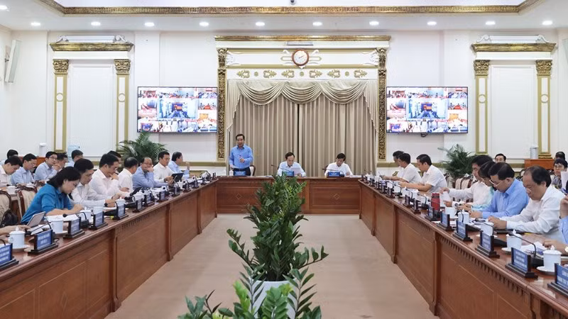 Toàn cảnh buổi làm việc. (Ảnh: HÀ TRANG)