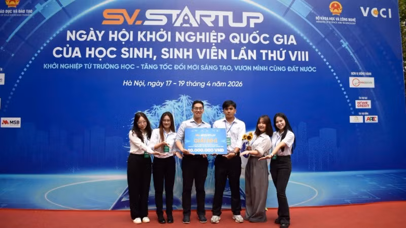 Sinh viên Đại học Quốc gia Thành phố Hồ Chí Minh đạt Giải thưởng tại cuộc thi “Học sinh-Sinh viên với ý tưởng khởi nghiệp - SV.STARTUP” năm 2026.