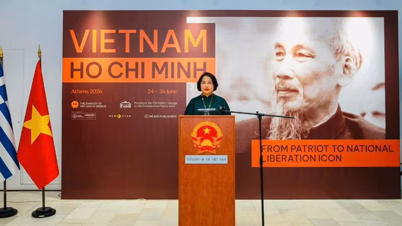 Đại sứ Việt Nam tại Hy Lạp Phạm Thị Thu Hương phát biểu tại chương trình. (Ảnh: Đại sứ quán Việt Nam tại Hy Lạp)