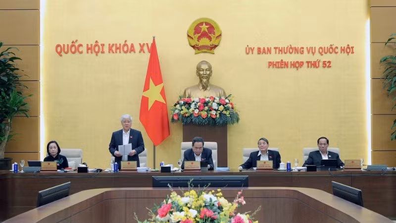 Chủ tịch Quốc hội Trần Thanh Mẫn và các Phó Chủ tịch Quốc hội chủ trì, điều hành phiên họp. (Ảnh: DUY LINH)