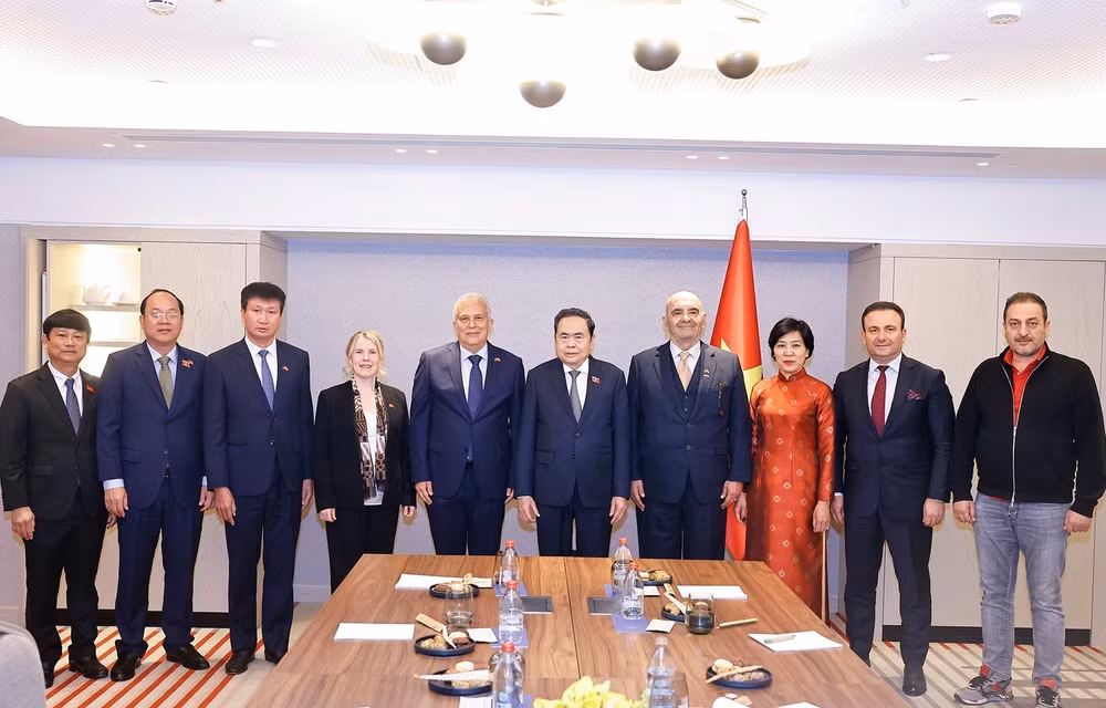 vna-potal-chu-tich-quoc-hoi-tran-thanh-man-tiep-lanh-su-danh-du-viet-nam-istanbul-8708609.jpg