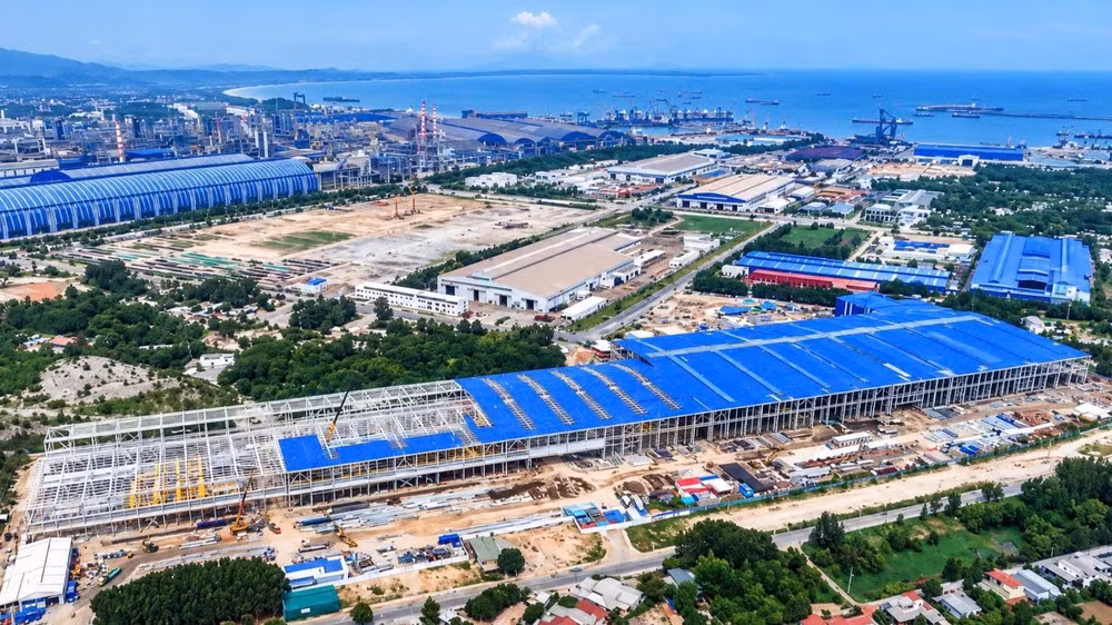 Toàn cảnh dự án Nhà máy sản xuất ray và thép đặc biệt Hòa Phát Dung Quất. (Ảnh: NGHI NGUYỄN)