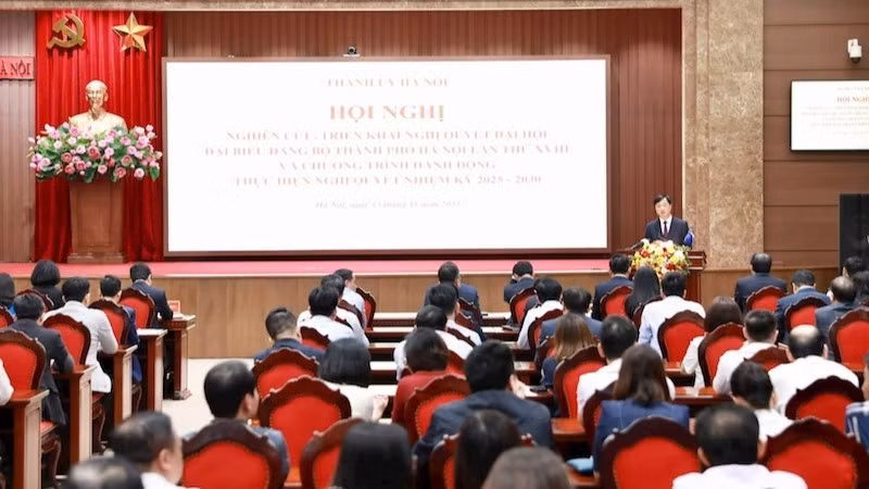 Hội nghị của Ban Thường vụ Thành ủy Hà Nội học tập, nghiên cứu, triển khai thực hiện Nghị quyết và Chương trình hành động thực hiện Nghị quyết Đại hội đại biểu Đảng bộ thành phố Hà Nội lần thứ 18, nhiệm kỳ 2025-2030.