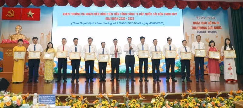 Khen thưởng cá nhân điển hình tiên tiến của Tổng Công ty Cấp nước Sài Gòn giai đoạn 2020-2025.