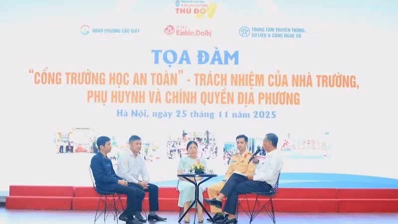 Quang cảnh buổi tọa đàm.
