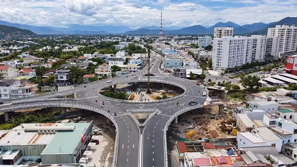 Đến cuối tháng 7/2026, có 4.619 dự án, đất đai gặp khó khăn, vướng mắc. (Ảnh minh họa: THÁI PHONG)