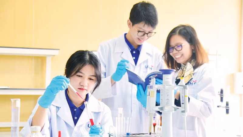 Yêu cầu cấp thiết về xây dựng đội ngũ nhân lực chất lượng cao, đủ năng lực làm chủ công nghệ trong giai đoạn mới.