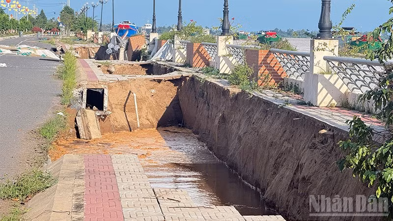 Hiện trường vụ sạt lở.