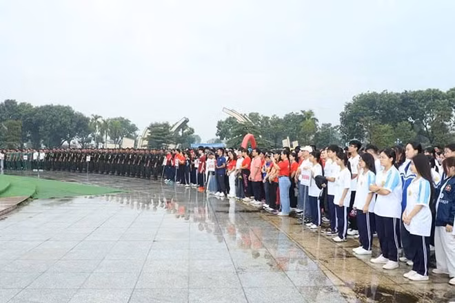 Các tầng lớp nhân dân ở Thanh Hóa tham dự lễ phát động tập luyện thể thao thường xuyên. (Ảnh: Sở Văn hóa, Thể thao và Du lịch Thanh Hóa)