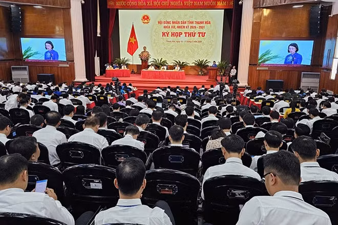 Quang cảnh kỳ họp.