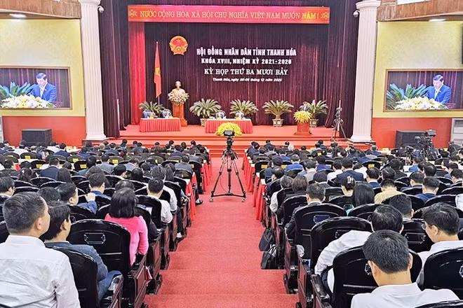 Quang cảnh kỳ họp thứ 37 Hội đồng nhân dân tỉnh Thanh Hóa khóa XVIII.