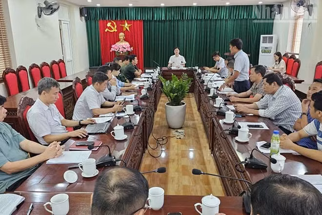 Quang cảnh phiên họp. (Ảnh: Mai Luận)