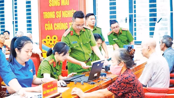 Nghĩa cử thiêng liêng và hành trình thắp lửa hy vọng 