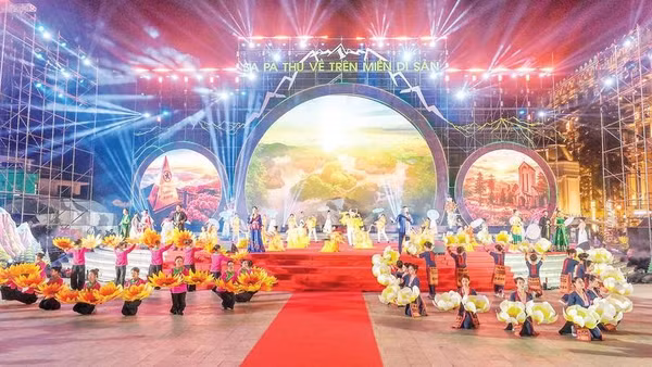 Chương trình khai mạc Lễ hội mùa thu Sa Pa mở màn cho chuỗi các hoạt động được tổ chức vào dịp nghỉ lễ Quốc khánh 2/9.