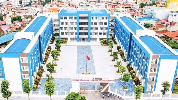 Trường tiểu học và trung học cơ sở Kênh Dương, phường Lê Chân mới được xây dựng khang trang, hiện đại (Ảnh HOÀNG TÙNG)