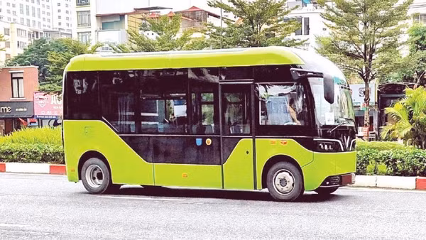 Hình ảnh phương tiện dự kiến sử dụng để khai thác dịch vụ xe đưa đón học sinh tại Quảng Ninh.