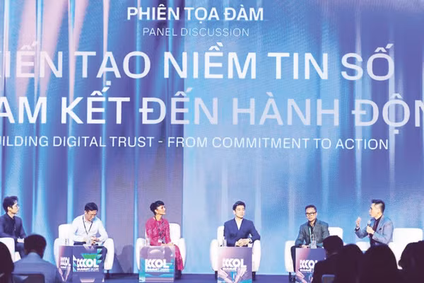 Các đại biểu trao đổi tại KOL Summit 2026.