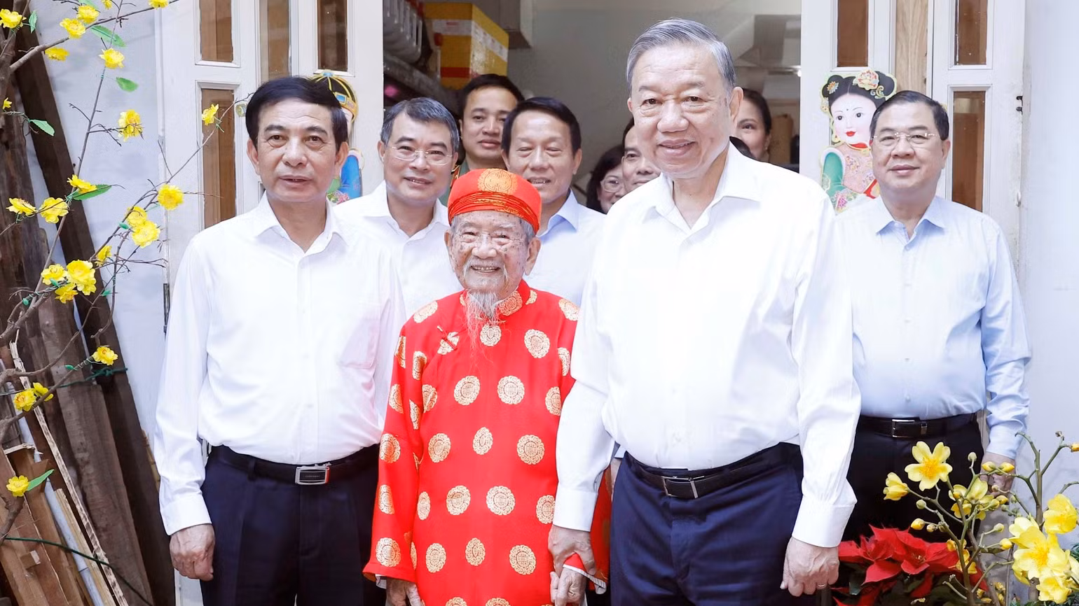 vna-potal-tong-bi-thu-to-lam-den-tham-chuc-tet-nha-nghien-cuu-nguyen-dinh-tu-8581767-1757.jpg