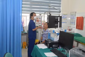 Tỉnh Lào Cai phấn đấu đến ngày 30/9 có tối thiểu 75% dân số toàn tỉnh được khám sức khỏe định kỳ. (Ảnh: CÔNG HẢI)