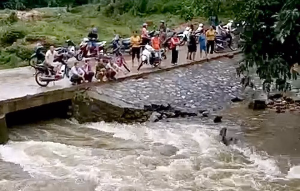 Cầu tràn suối Bún, xã Hà Lang, huyện Chiêm Hóa nơi xảy ra vụ việc.