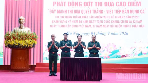 Khối trưởng các Khối thi đua ký kết giao ước thể hiện quyết tâm thi đua.