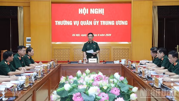 Đại tướng Phan Văn Giang chủ trì hội nghị.