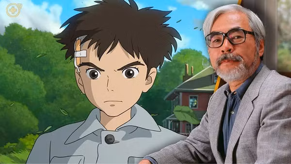 Họa sĩ Hayao Miyazaki và nhân vật trong phim ông vẽ.