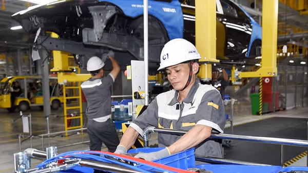 Sản xuất ô-tô điện tại nhà máy Công ty TNHH sản xuất và kinh doanh VinFast (Hải Phòng). Ảnh | TRẦN HẢI