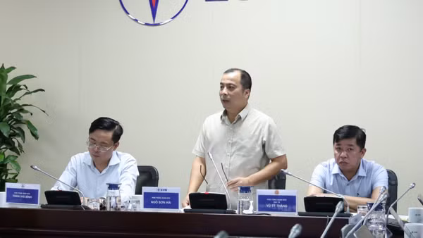 Lãnh đạo EVN, TKV, Tổng Công ty Đông Bắc chủ trì cuộc họp Ban Chỉ đạo điều hành cấp than cho sản xuất điện, phiên 2 năm 2026. (Ảnh: EVN cung cấp)
