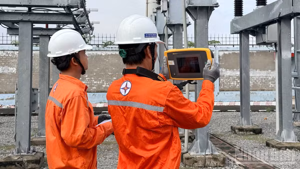 Hệ thống thiết bị tại Trạm biến áp 110kV Cần Giuộc, tỉnh Tây Ninh đang được giám sát, vận hành an toàn, ổn định. (Ảnh: LÊ CHI)