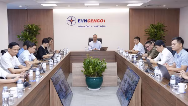 Hội nghị giao ban quý IV/2026 tập trung đánh giá kết quả 9 tháng đầu năm và triển khai nhiệm vụ những tháng cuối năm của EVNGENCO1. (Ảnh: CAO CƯỜNG)