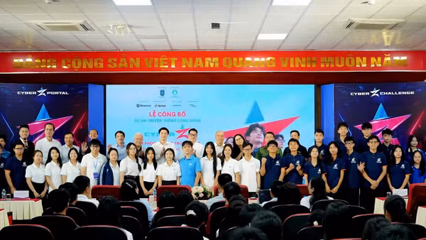 Phát huy vai trò tiên phong của thế hệ trẻ trong cuộc chiến chống lừa đảo trên không gian mạng. Ảnh: Ban tổ chức