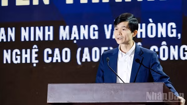 Thượng tá Nguyễn Thành Chung, Cục A05, Bộ Công an phát biểu tại Hội nghị Mã hóa tài sản thực Việt Nam 2026 (Vietnam RWA Summit 2026).