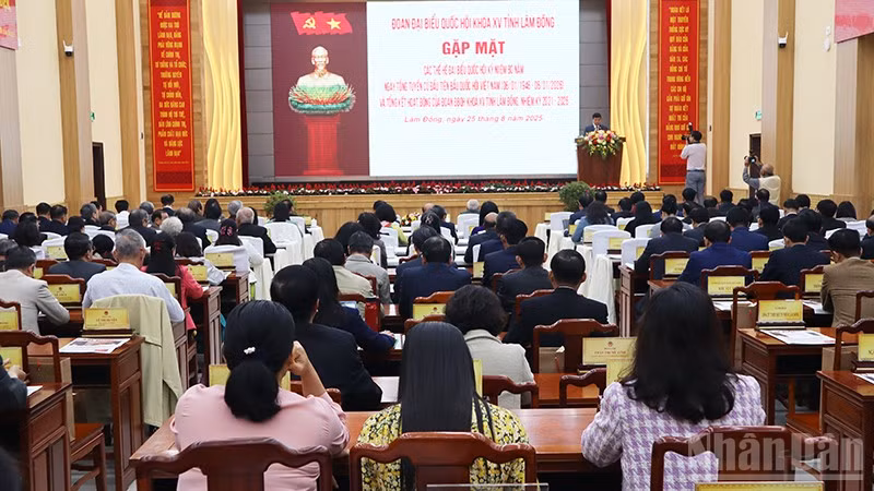 Quang cảnh buổi gặp mặt.