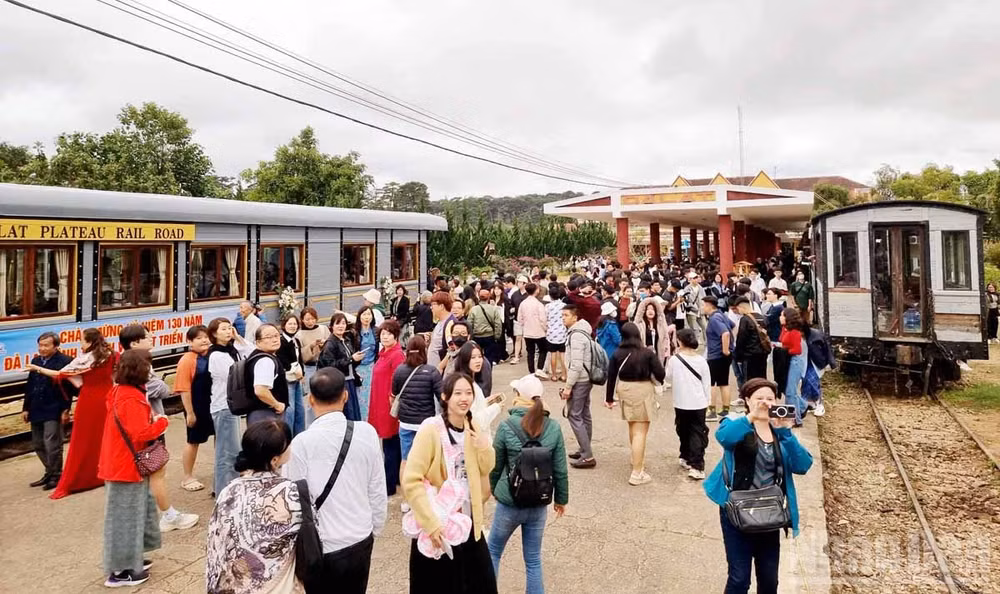 ndo_br_5-ga-da-lat.jpg