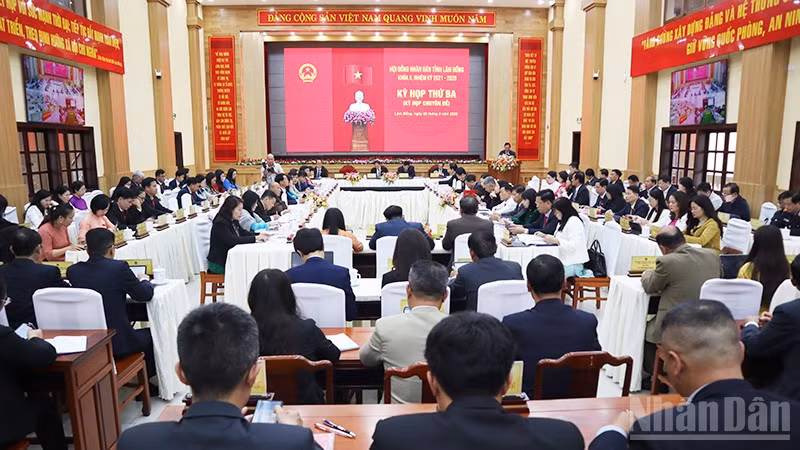 Quang cảnh kỳ họp.