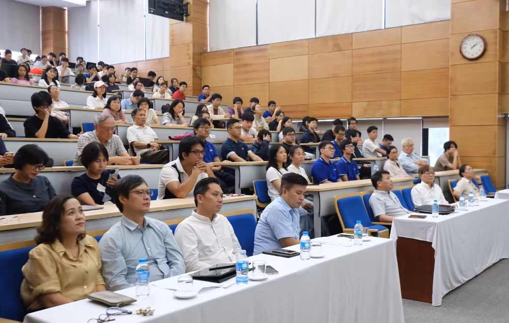 Các đại biểu tham dự bài giảng đại chúng về các giải Nobel khoa học năm 2026. (Ảnh: Nhật Minh)